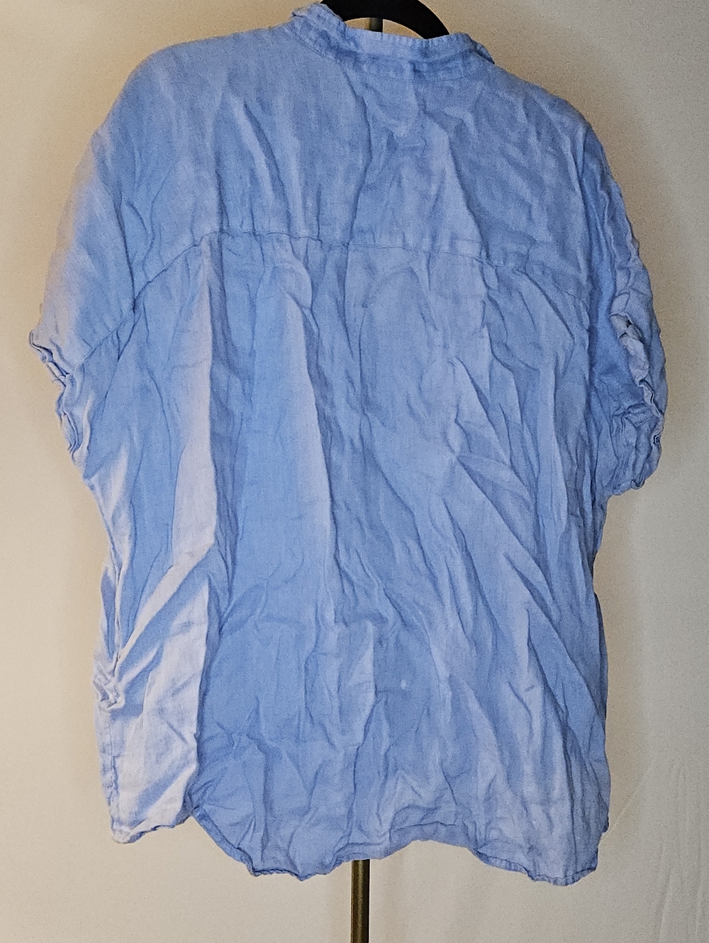 Grayson Relaxed V-Neck Button-Front Linen Blouse - Picture 2 of 7